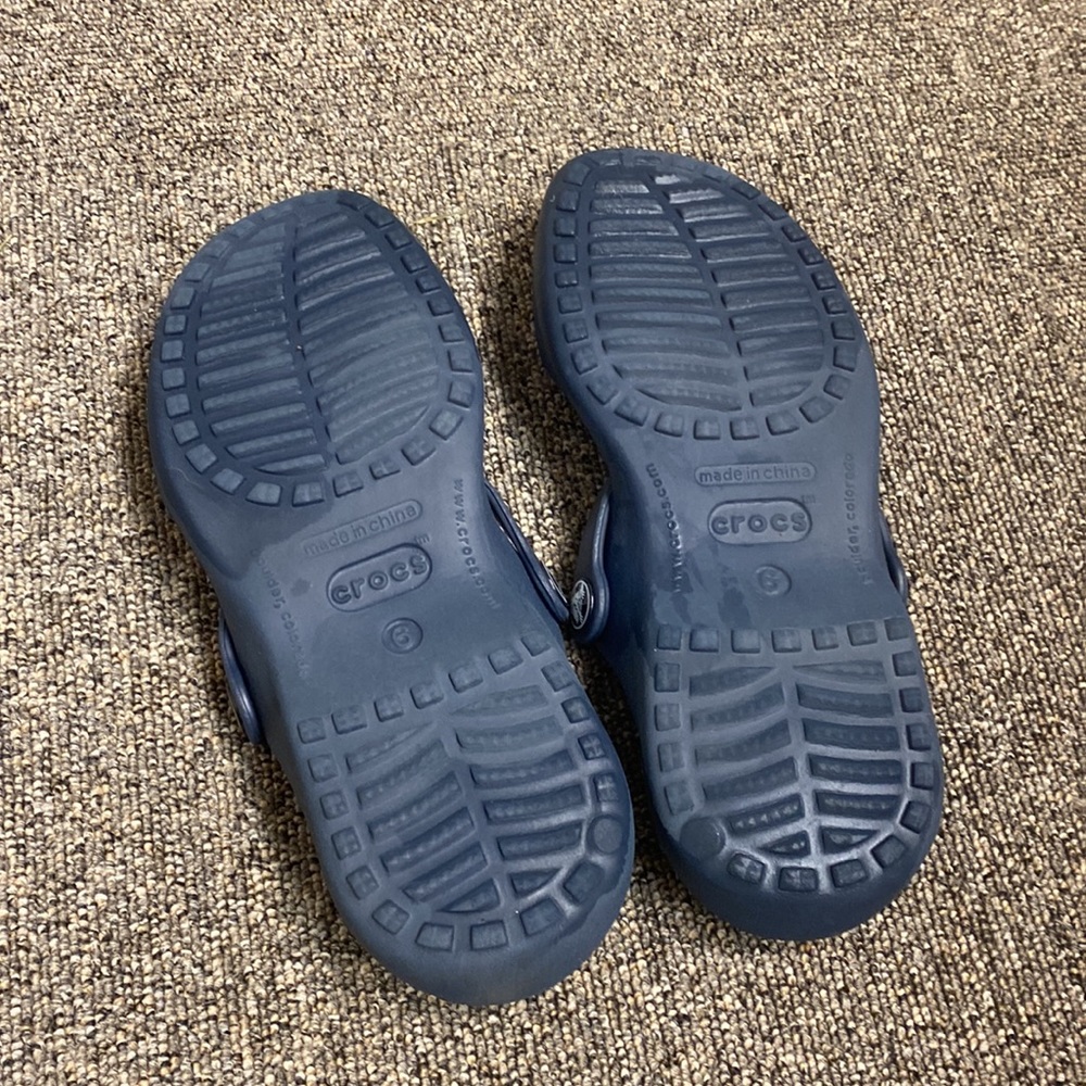 Crocs - Picture 3 of 3